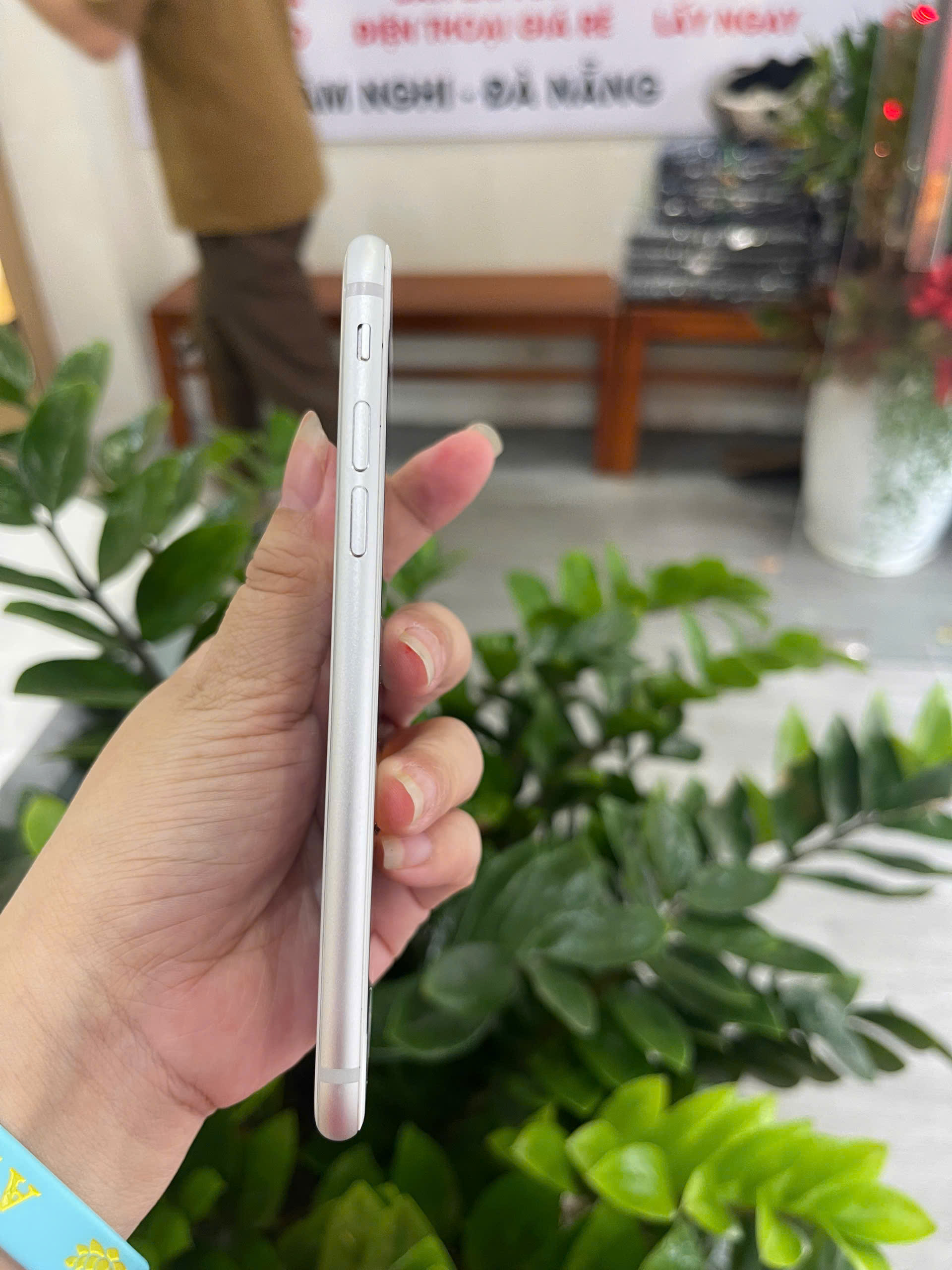 Màn hình và camera iPhone 8 cho trải nghiệm cơ bản tốt