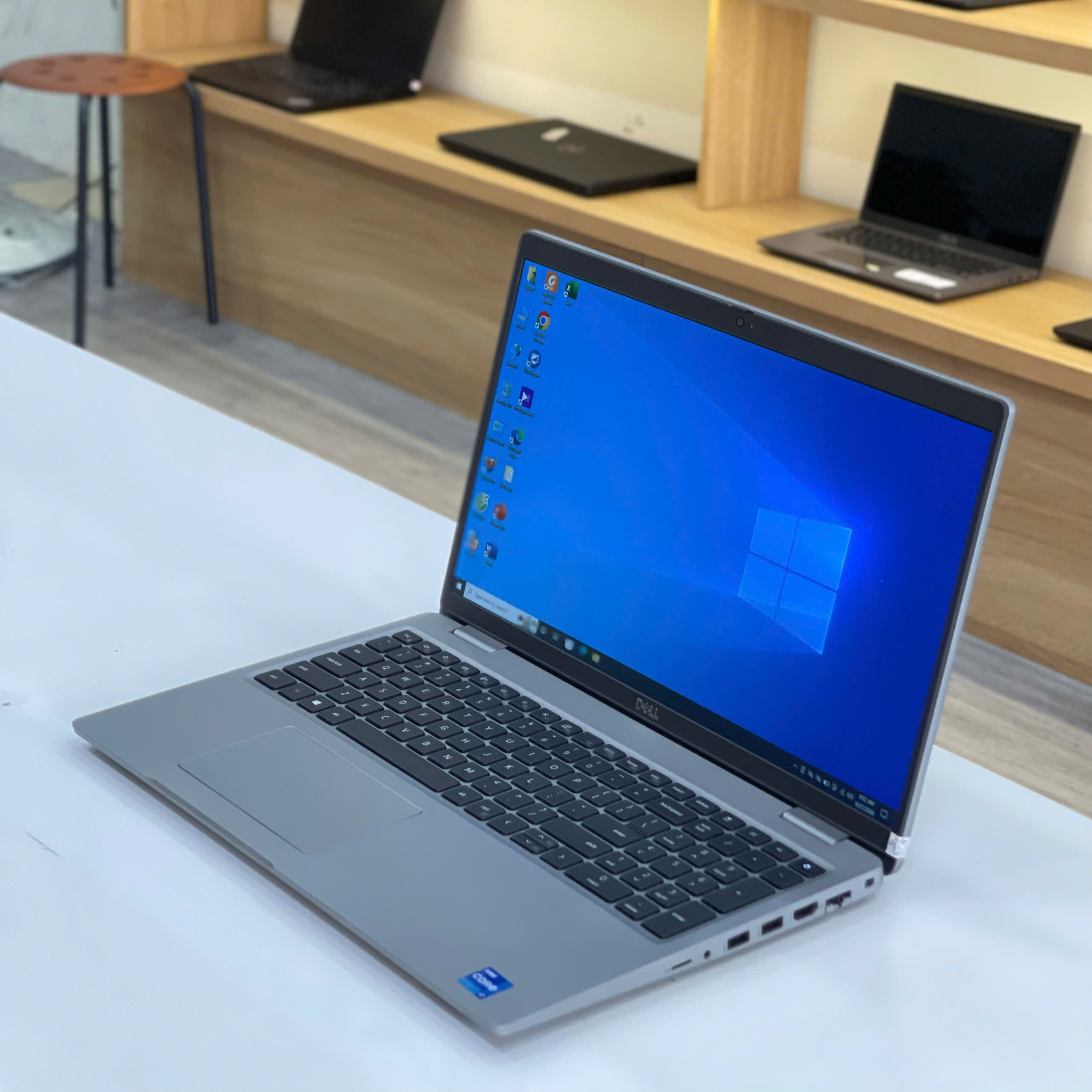 Thiết kế thùng máy Dell Precision 3650 chắc chắn