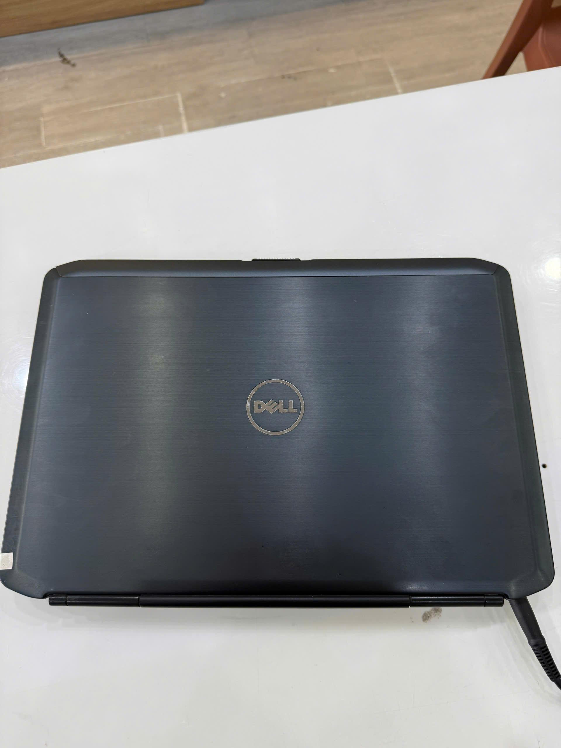 Laptop Dell E7240-i5/3230M/6Gb/128Gb tổng thể góc chéo